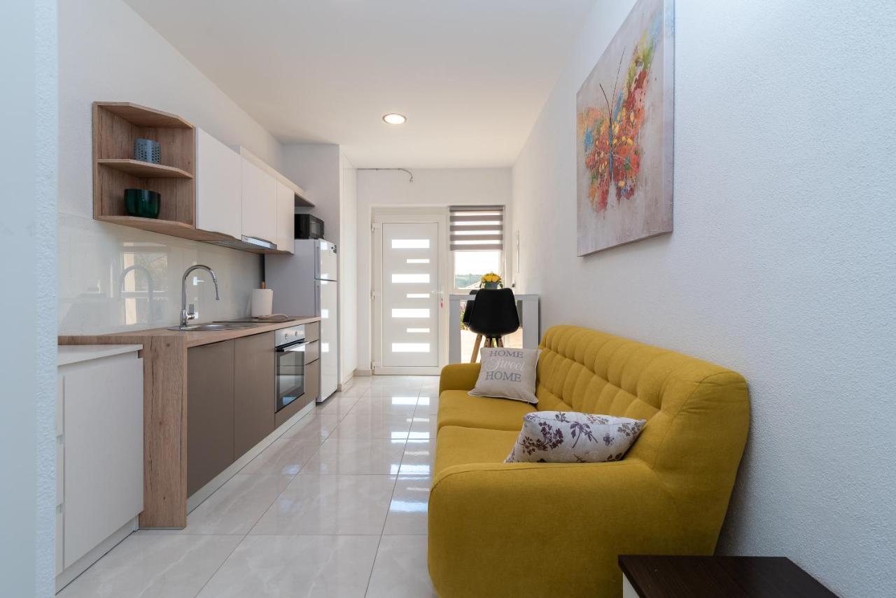 Apartment Matea Trogir Exterior foto