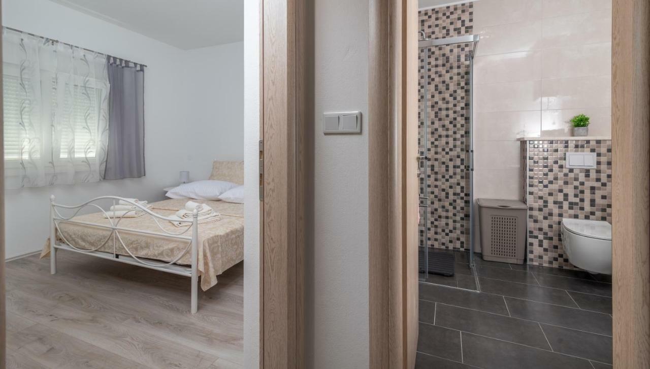Apartment Matea Trogir Exterior foto