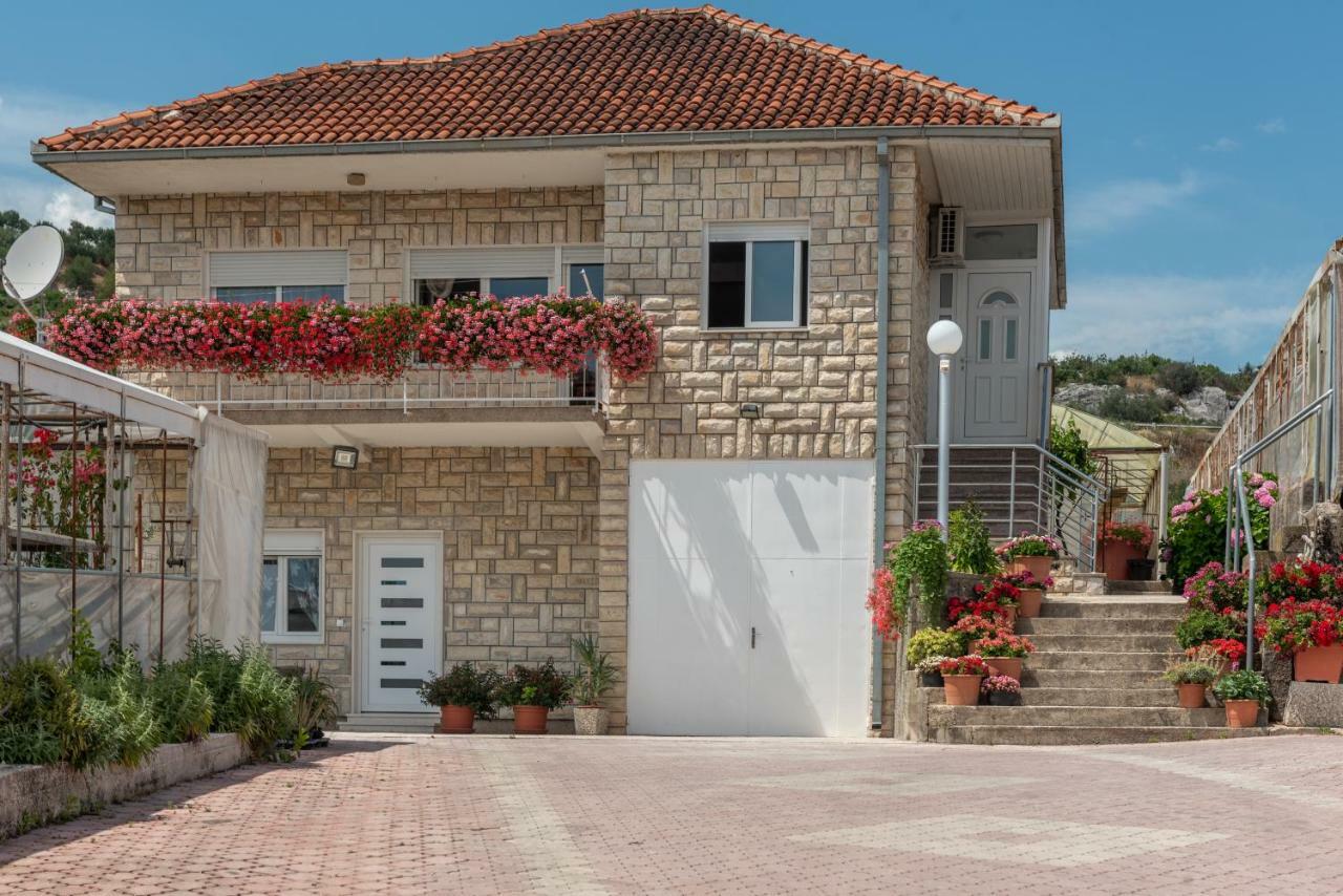 Apartment Matea Trogir Exterior foto
